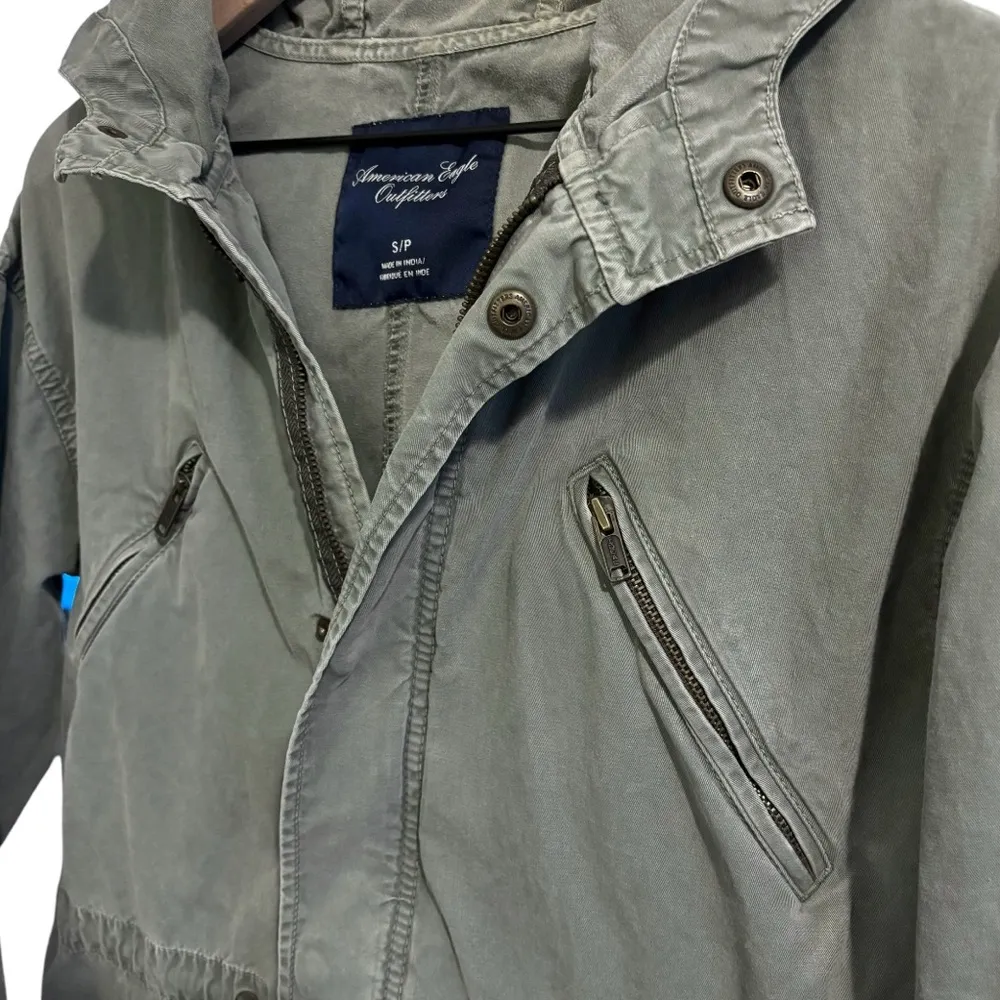Women’s American Eagle vintage Y2K khaki green utility jacket coat size small - Image 4