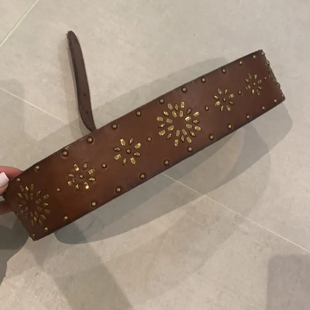 Abercrombie women size L/XL brown leather belt with gold studs adjustable y2k - Image 4