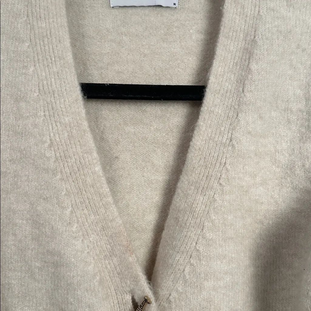 Reserved Cardigan with decorative Giraffe Buttons Cream Size Medium - Image 9