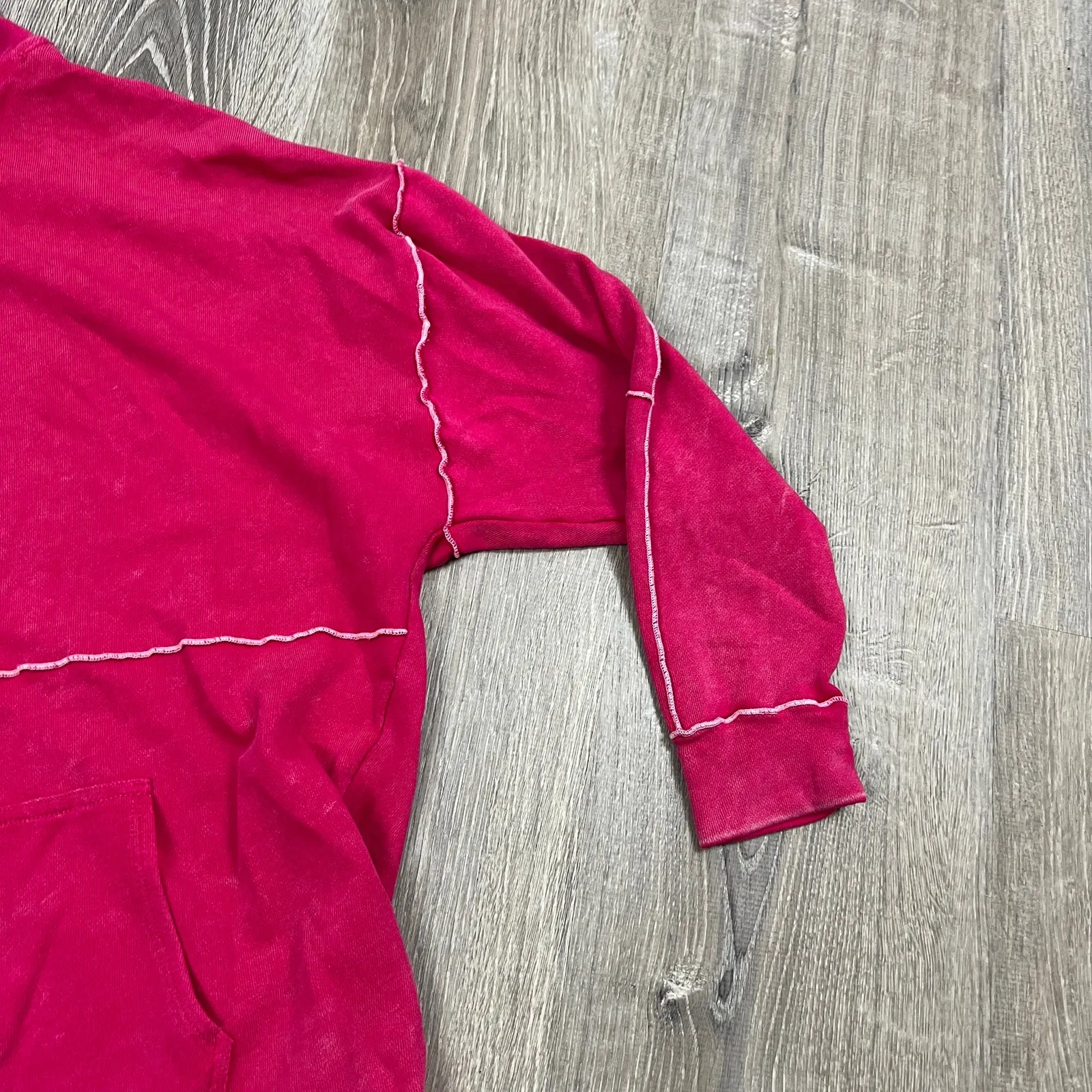 Wild Fable Women's Magenta Pink Seamed Hooded Sweatshirt - Size Medium - NWT - Image 8