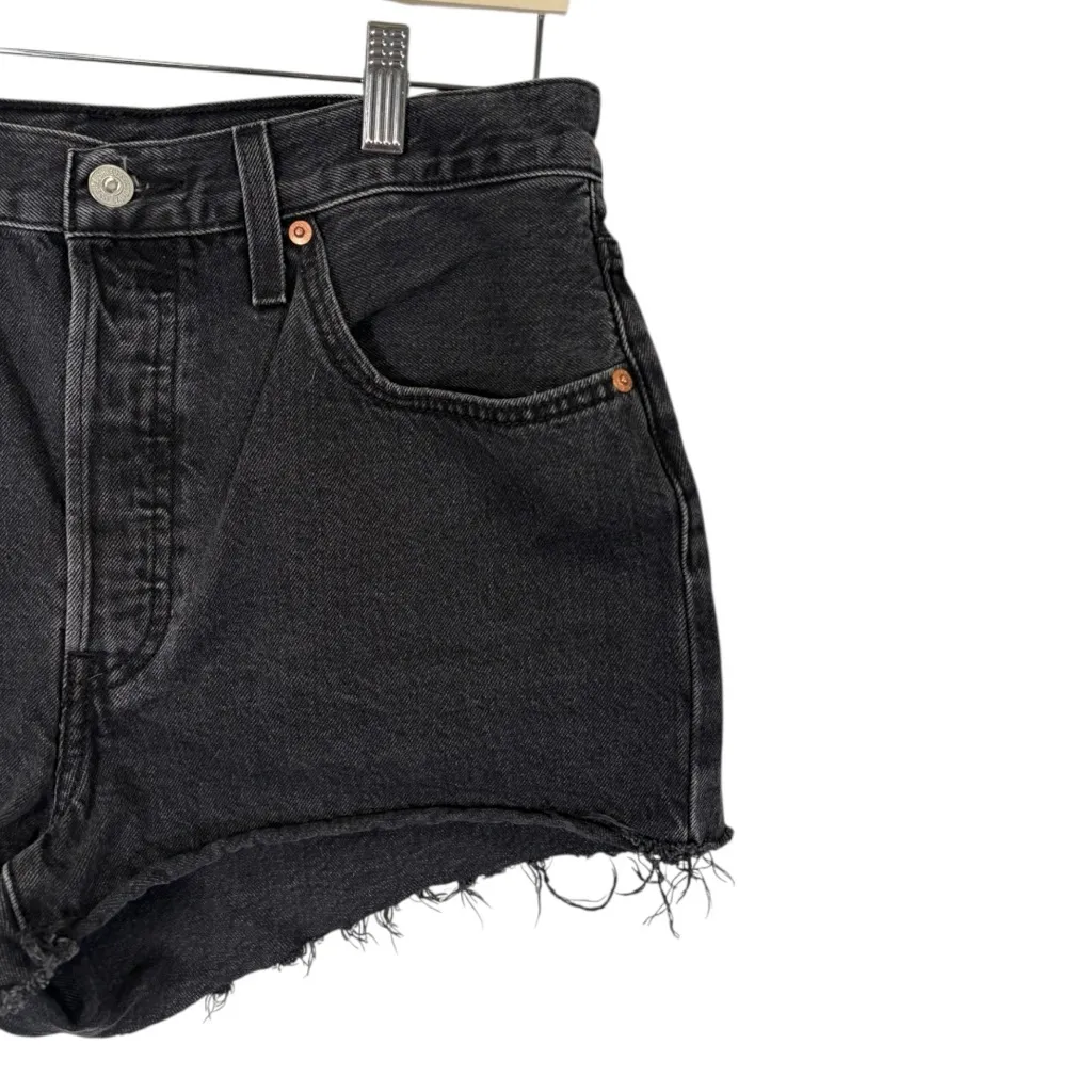 Levi's 501 High Waist Cut Off Jean Short Size 30 - Image 4