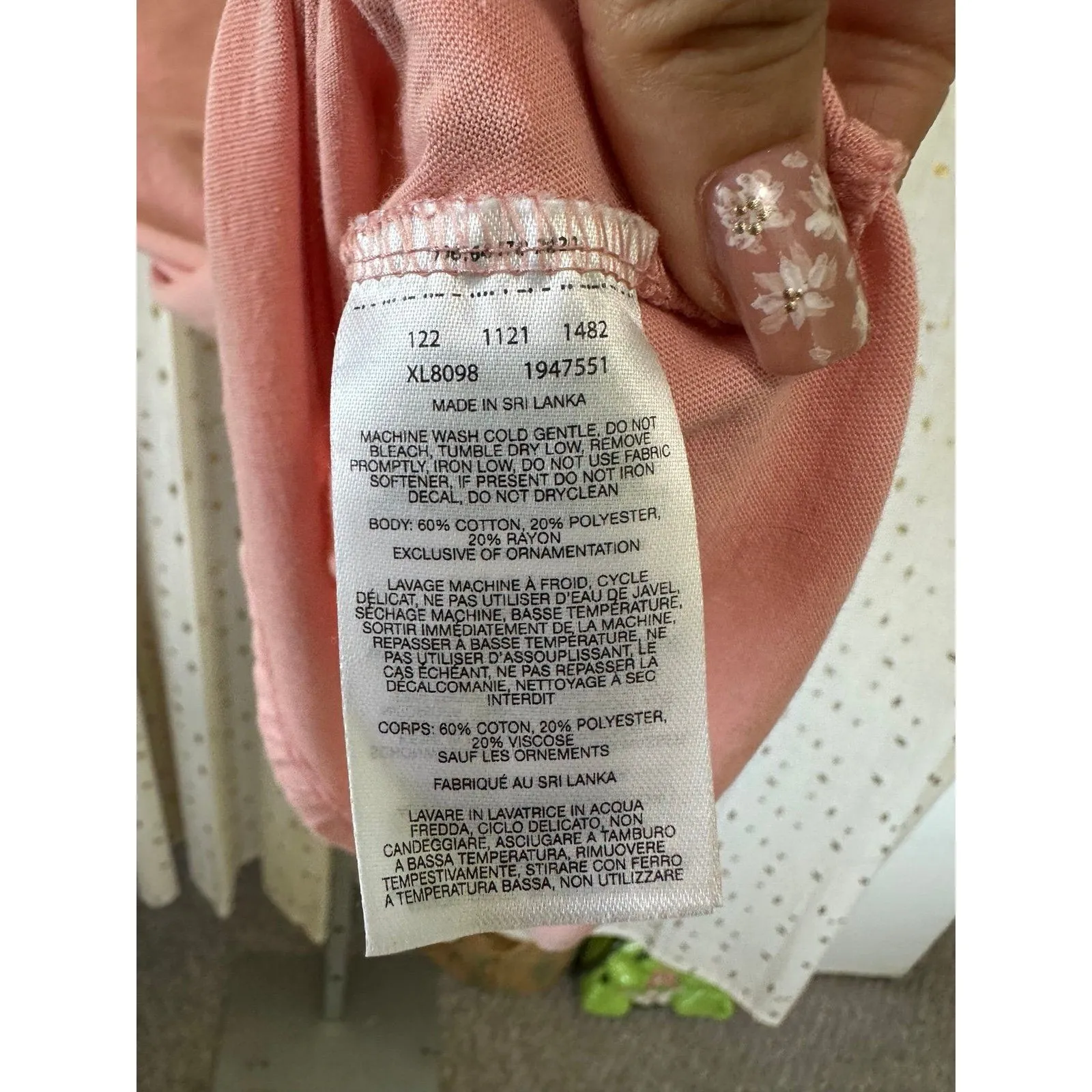 Columbia Sportwear Women's Daisy Days HIKE AND SEEK Outdoors Graphic Tank Top M - Image 4