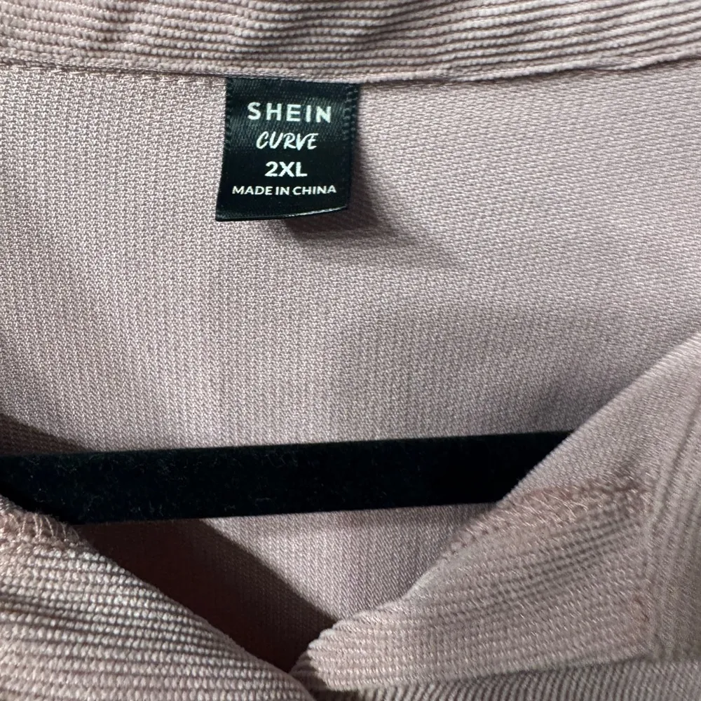 SHEIN Curve 2XL Pink corduroy with gold buttons button up also a perfect shacket - Image 2