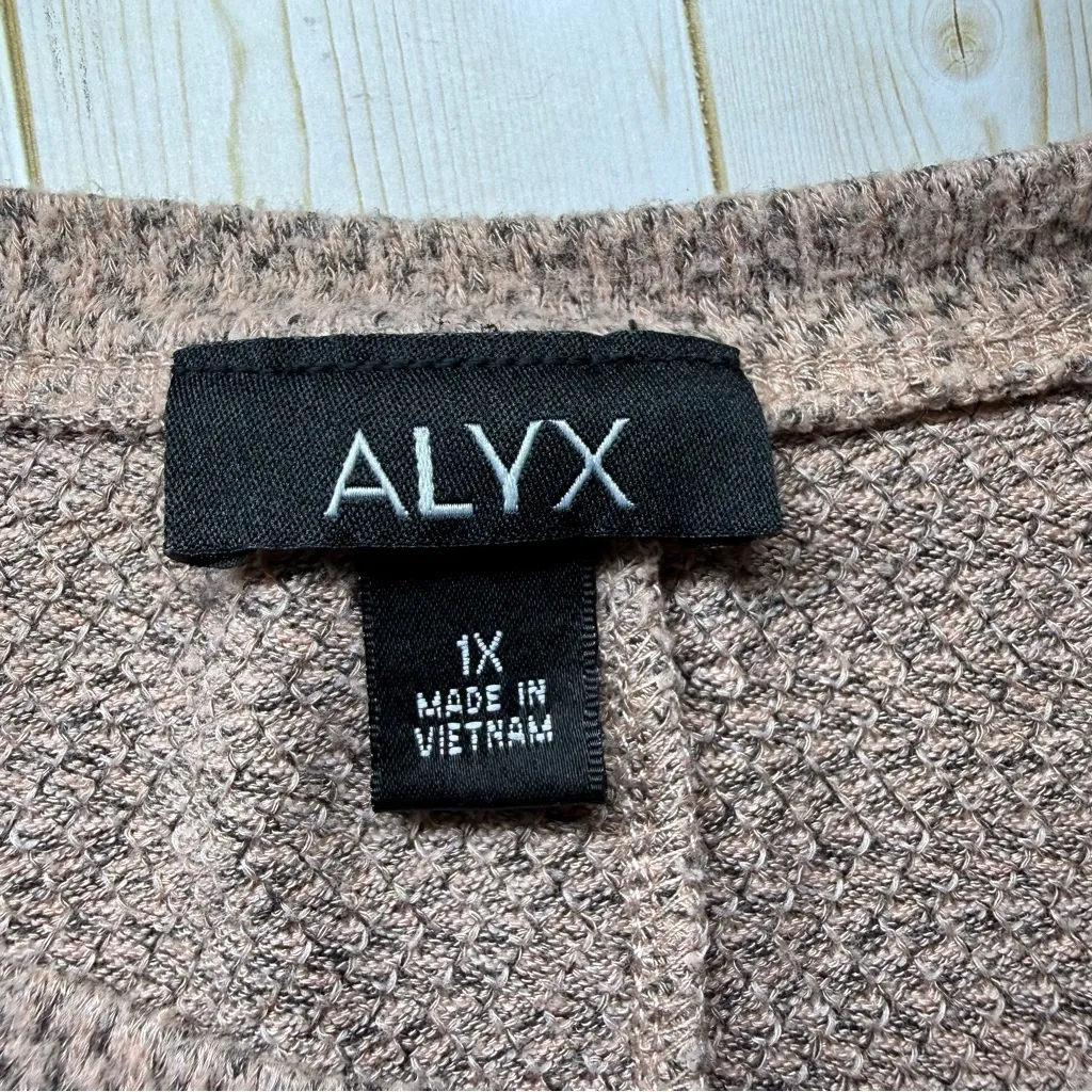 Alyx Dusty Pink Long Sleeve Top with Button Back Detail Size 1X - Image 3