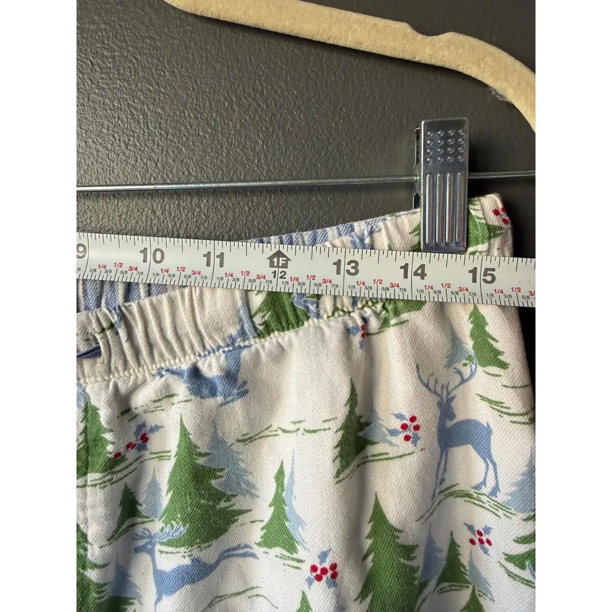 LL Bean Ladies Pajama Pants with Holiday Reindeer and Tree Print White Size M - Image 5