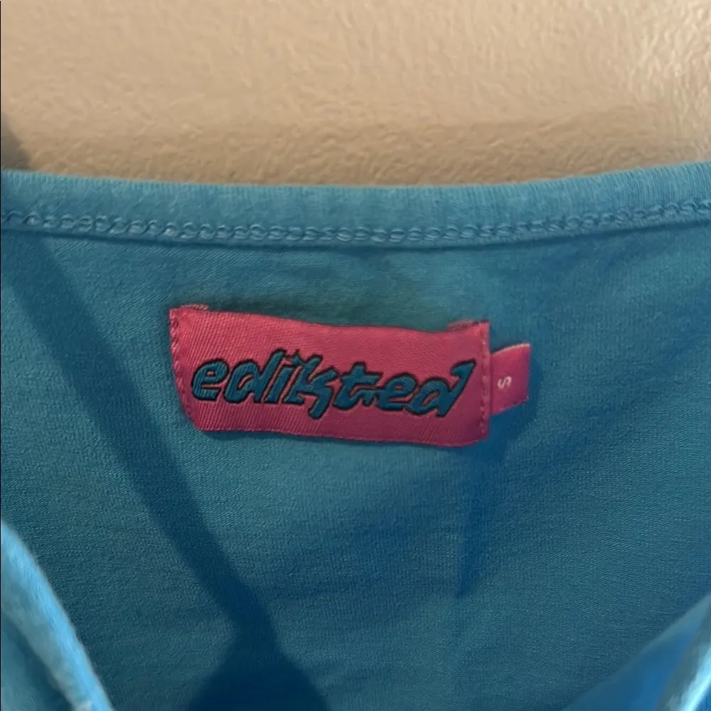 Edikted Blue Fitted Crop Camisole - Image 2