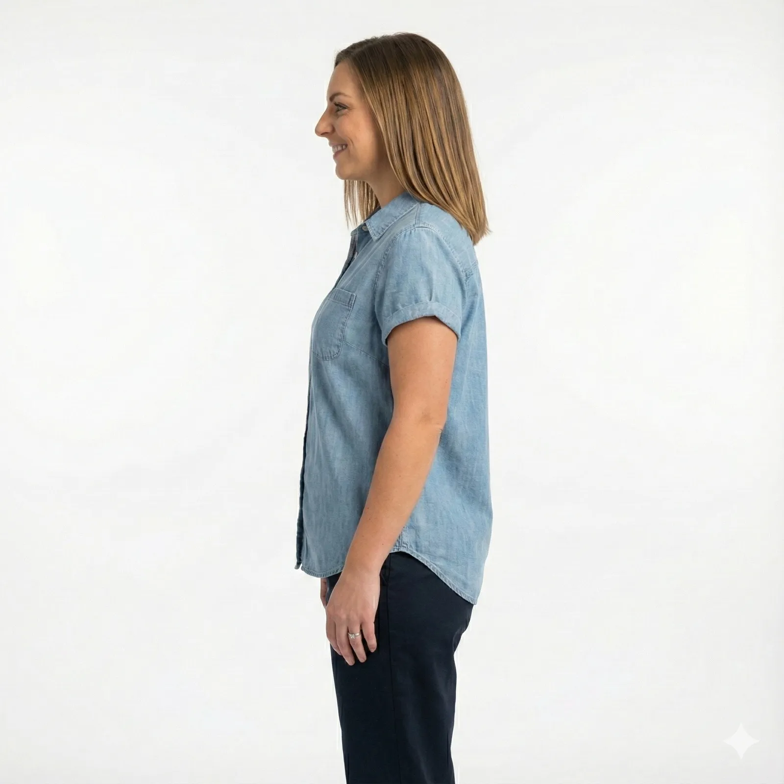 St. John’s Bay Women’s Large Blue Denim Chambray Button Down Shirt - Image 3