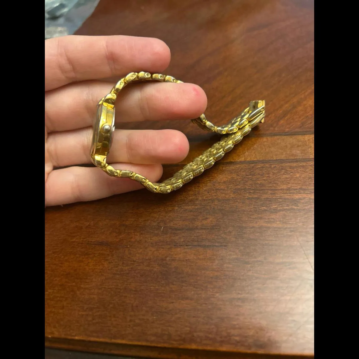 Women Q&Q Quartz WR Analog 23mm Round Watch untested need battery Gold - Image 2