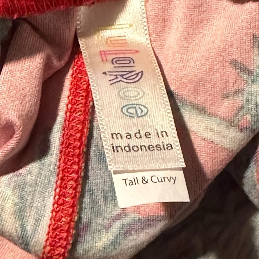 Lularoe 4th of July Statue of Liberty Patriotic Red Leggings Size T/C EUC #0369 - Image 3