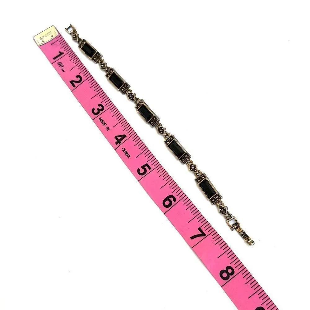 Black and gold tone rectangular beaded bracelet - Image 4