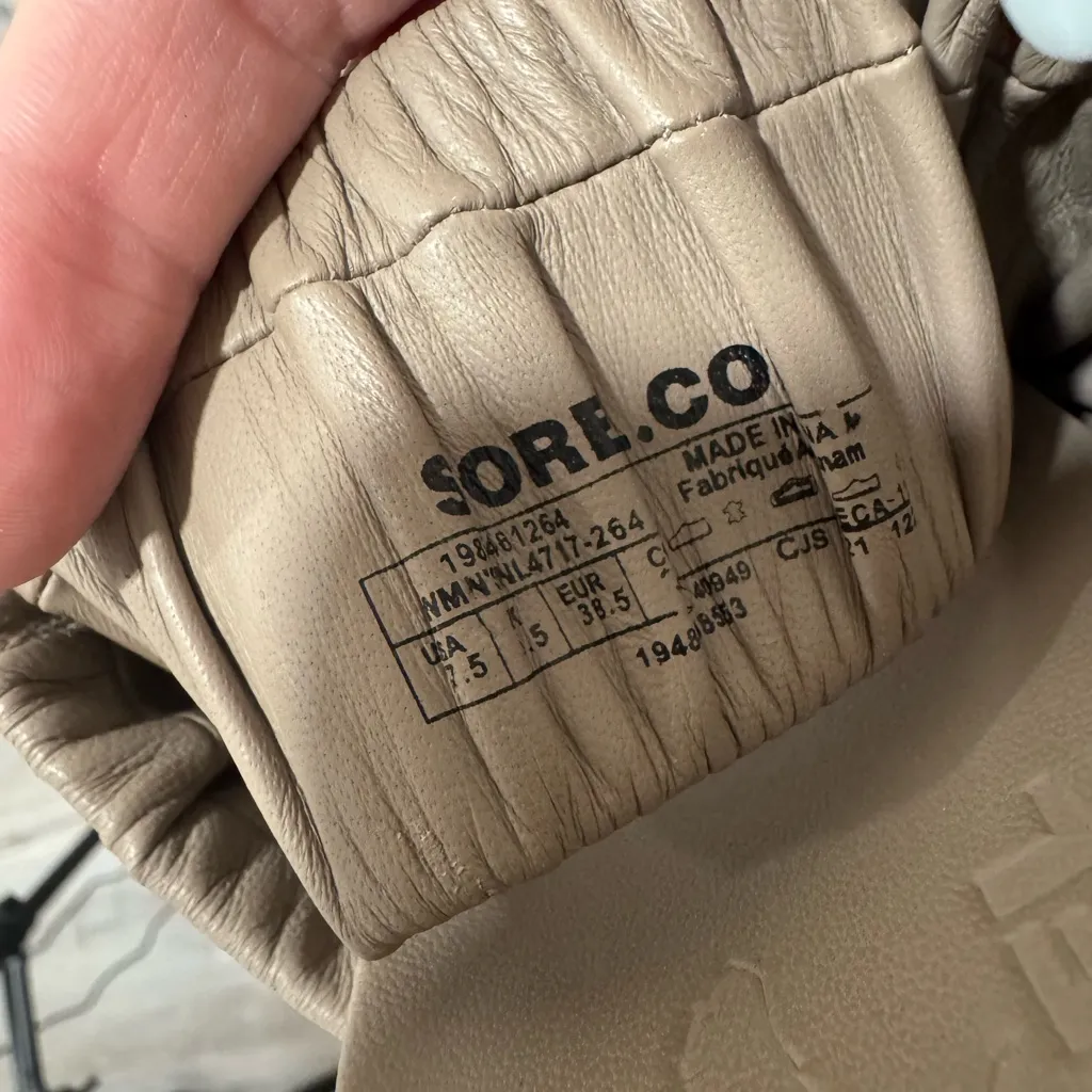 Sorel Women's Roaming Two Strap Slide Sandals Like New Size 7.5 - Image 8