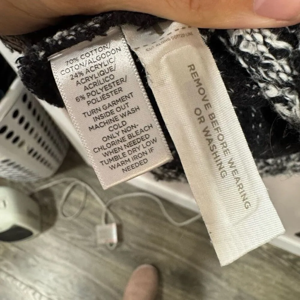 Lou & Grey Women's Size medium Black & White Raglan Sweater Pullover - Image 5