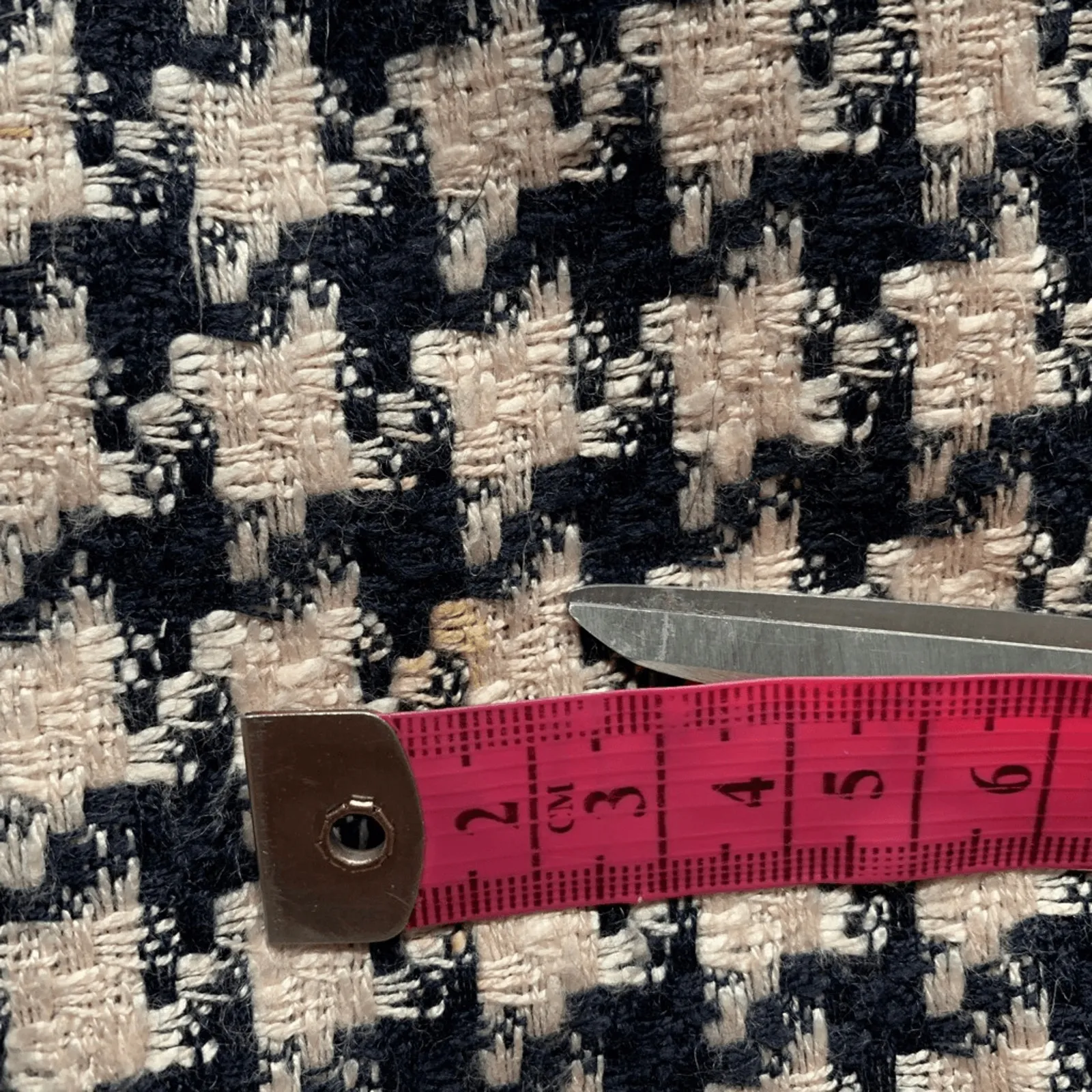 Vintage 90s Pink Black Houndstooth Plaid Tweed High Waist Tailored Pencil Skirt Size 6 - Image 7