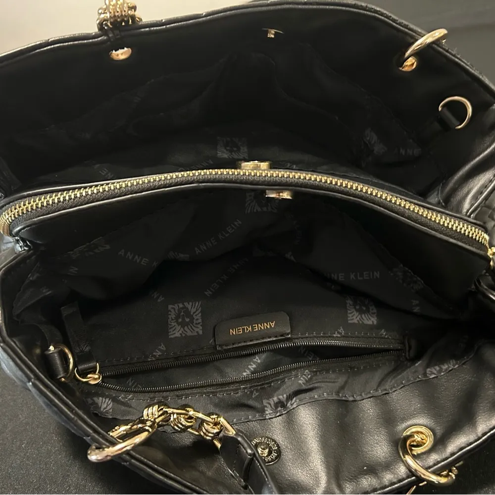Anne Klein Black Quilted Shoulder Bag-Like Brand NEW - Image 7