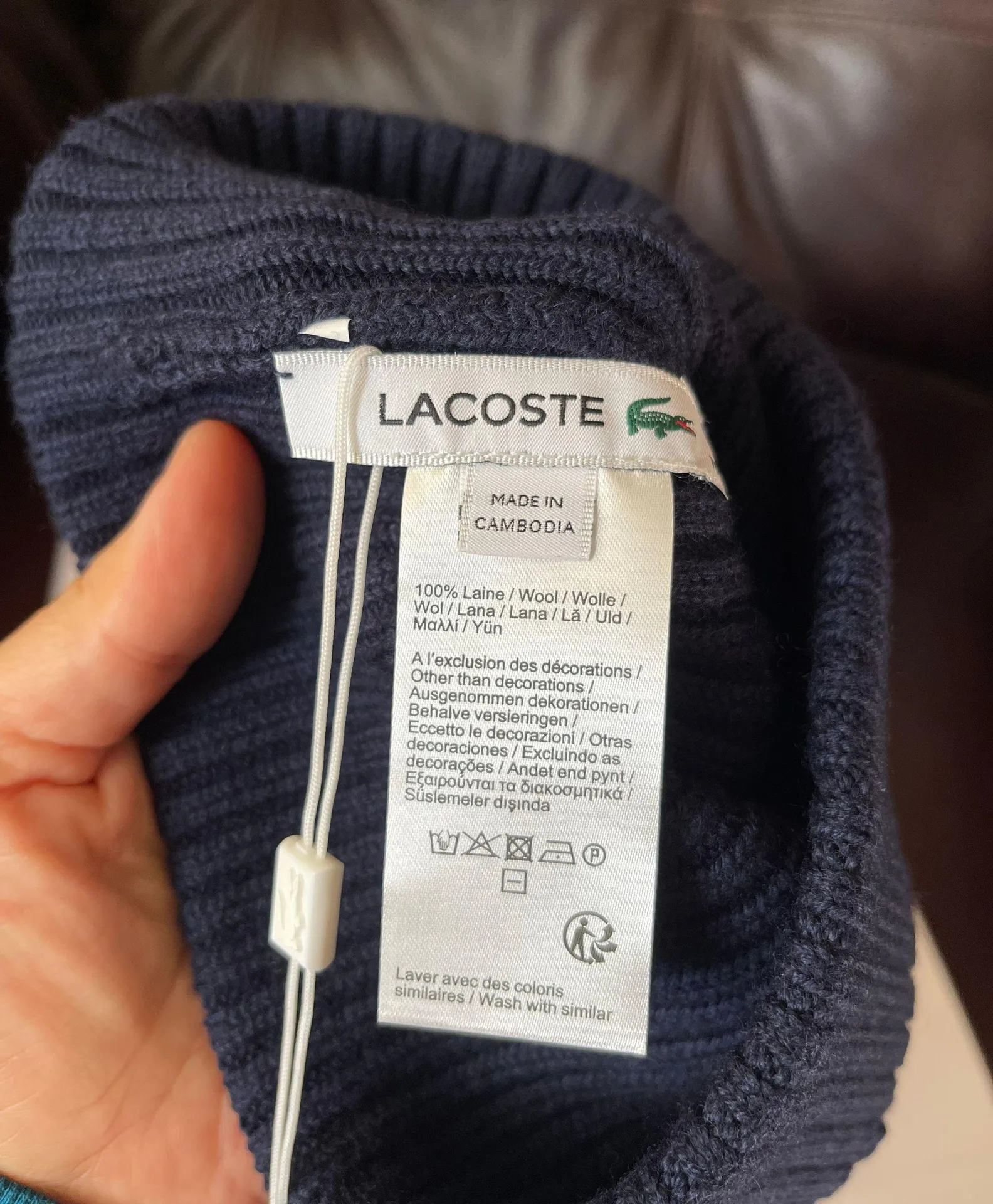 Navy Blue Ribbed Wool Beanie brand new with tag one size - Image 5