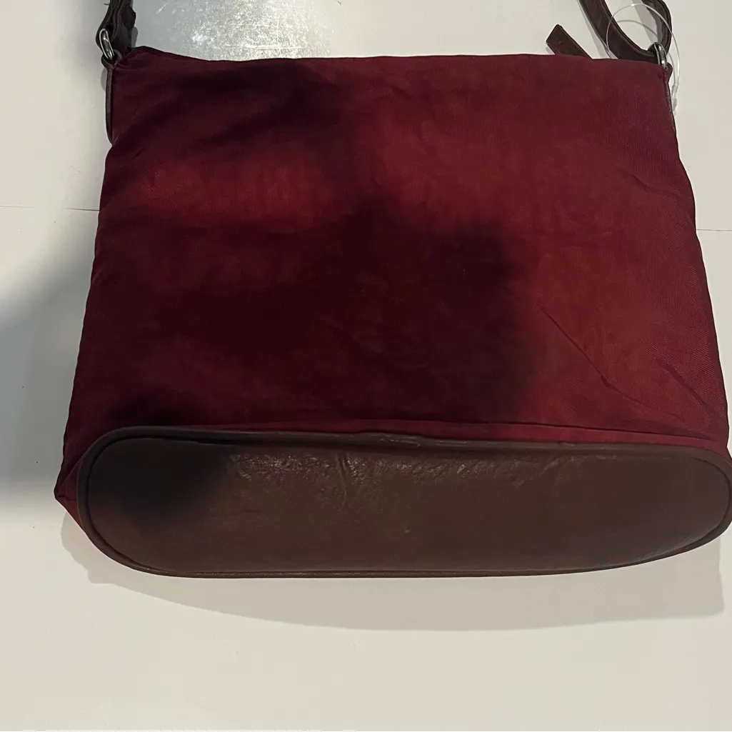 Stylish Red and Brown Crossbody Bag with Adjustable Strap - Image 3