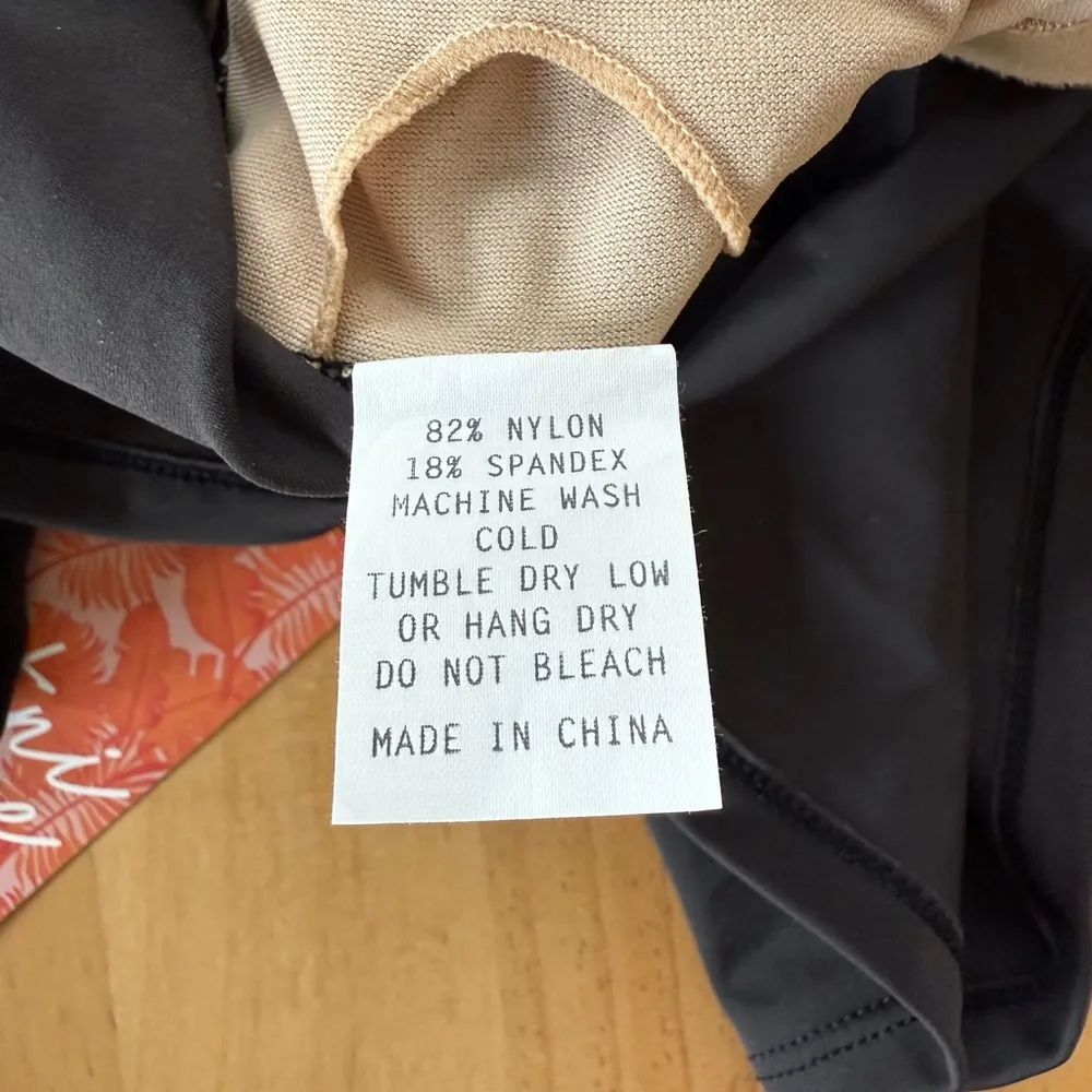 Kortni Jeane Women’s 2XL Black Swim Suit Top New NWT Off Shoulder Mix N Match - Image 5