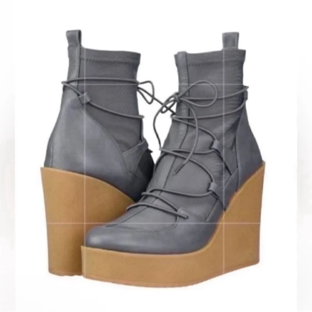 Steve Madden  Gray Ankle Sock Bootie(Size 8M) - Image 3