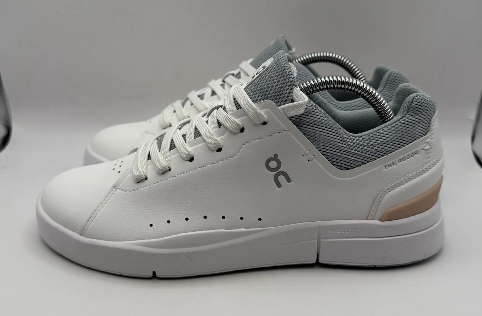 Women's On The Roger Advantage 2, White/Rosehip, 9.5B Medium US Size 9.5 - Image 1