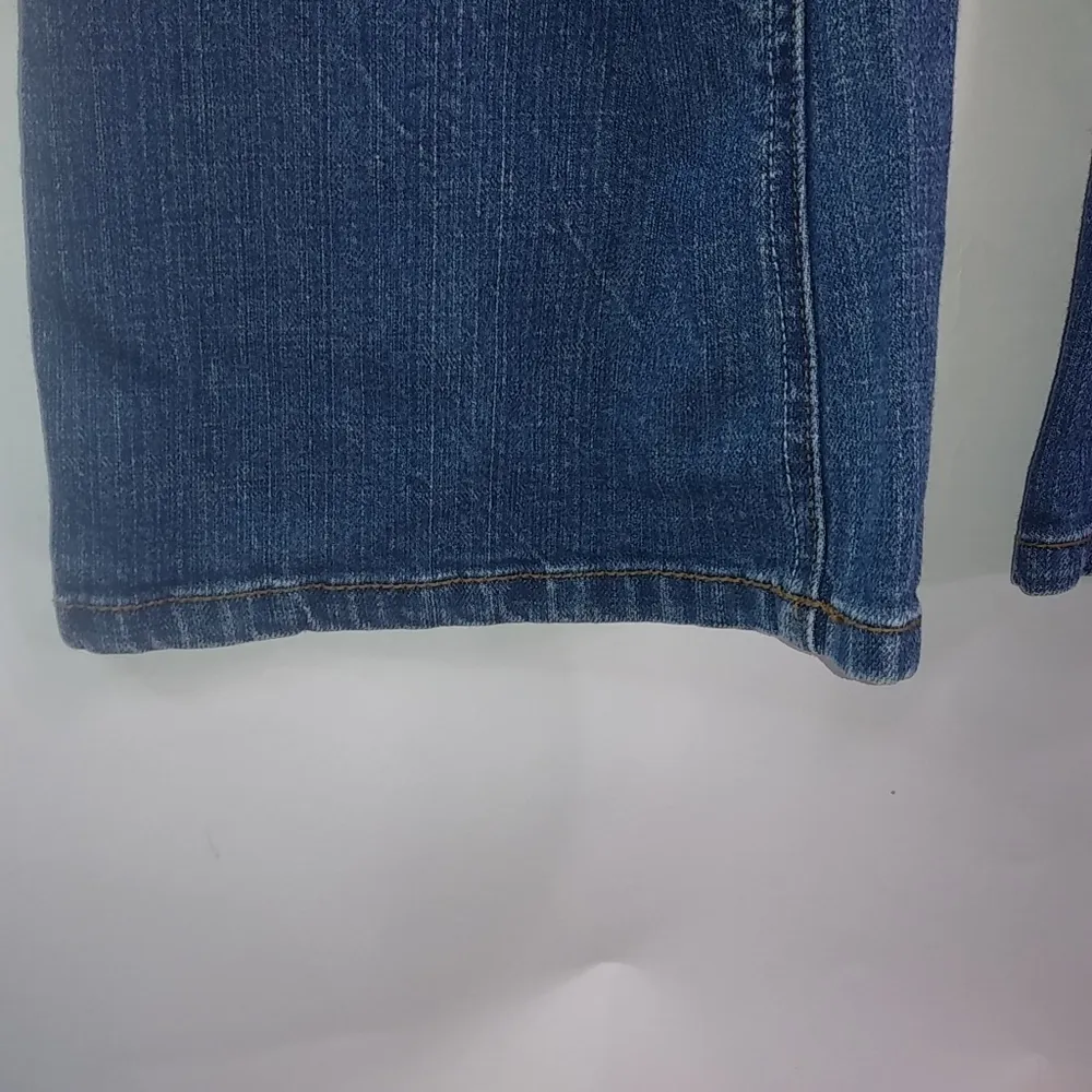 Lei Chelsea Low - Image 5