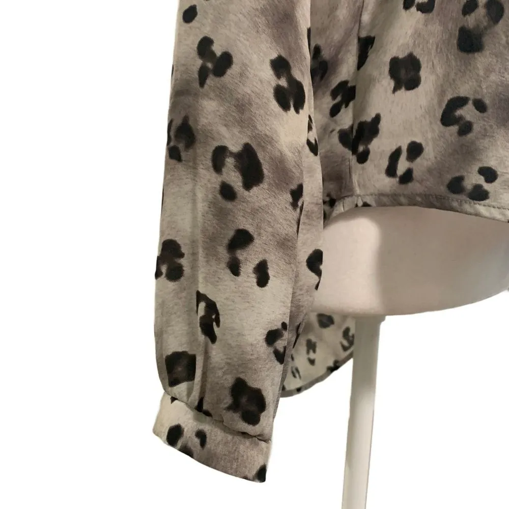 | Snow Leopard Animal Print Button Up Long Sleeve Blouse Size Small - Image 7