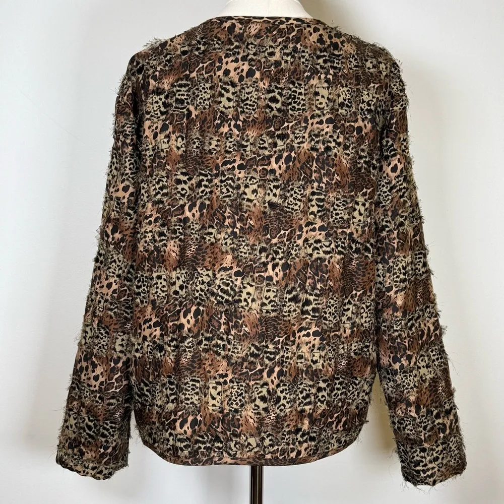 NWT Chico’s Women’s Size 1 (Medium/Size 8) Silk Open Front Jacket Animal Print - Image 3