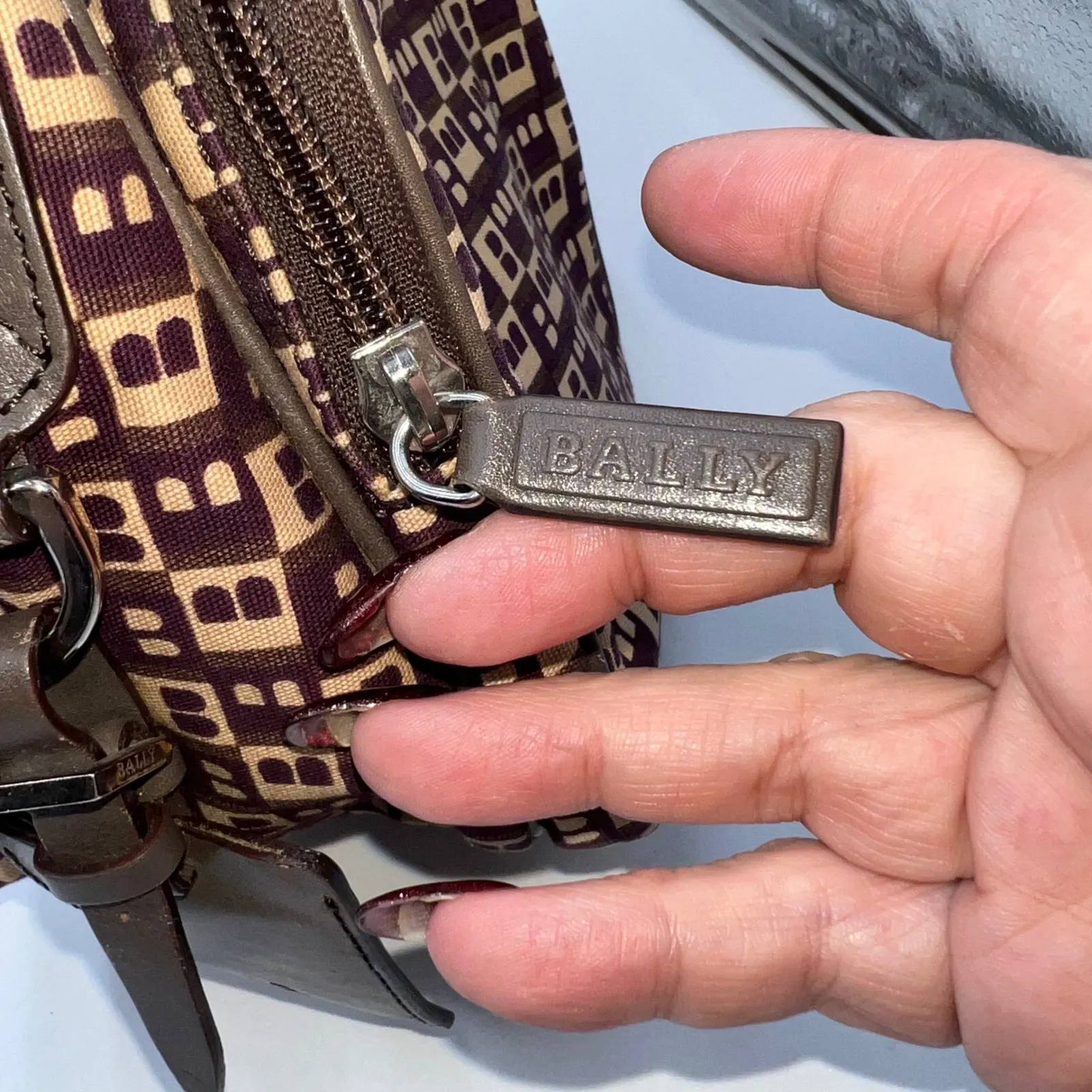 Bally Vintage Monogram Shoulder Bag Y2K Designer Purse Italian Leather Tan - Image 10