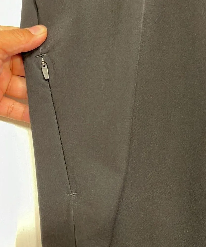 Athleisure Gymshark Hiking Cargo Black Venture Jogger Pants Size Small EUC #1072 - Image 10