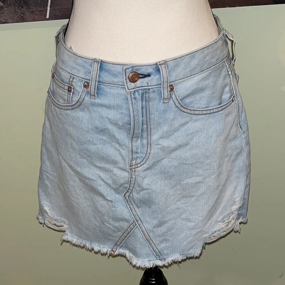 American Eagle Outfitters distressed light wash mini denim skirt - Image 2