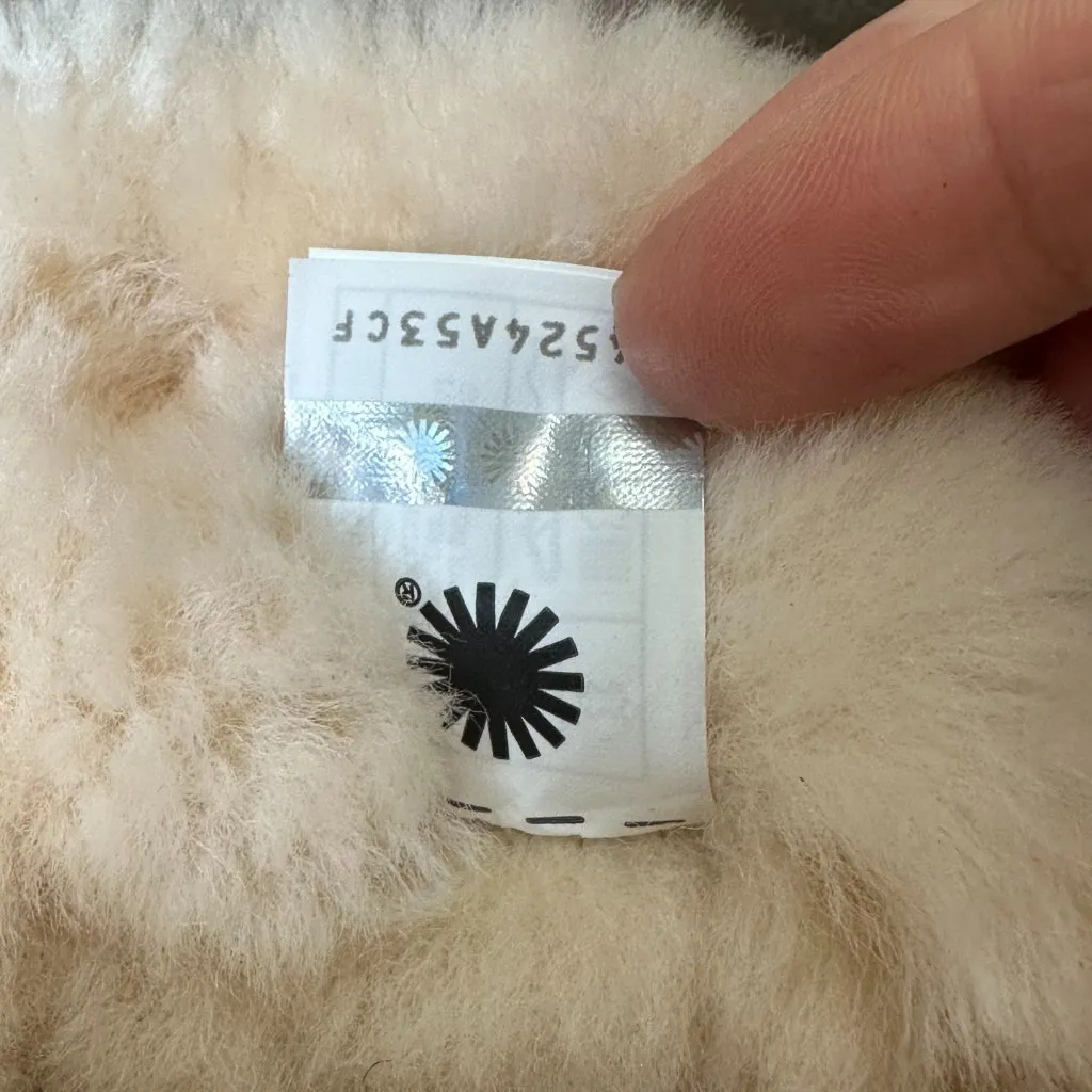 Ugg Classic Short Spill Seam Bomber Boots Chestnut 7 - Image 4