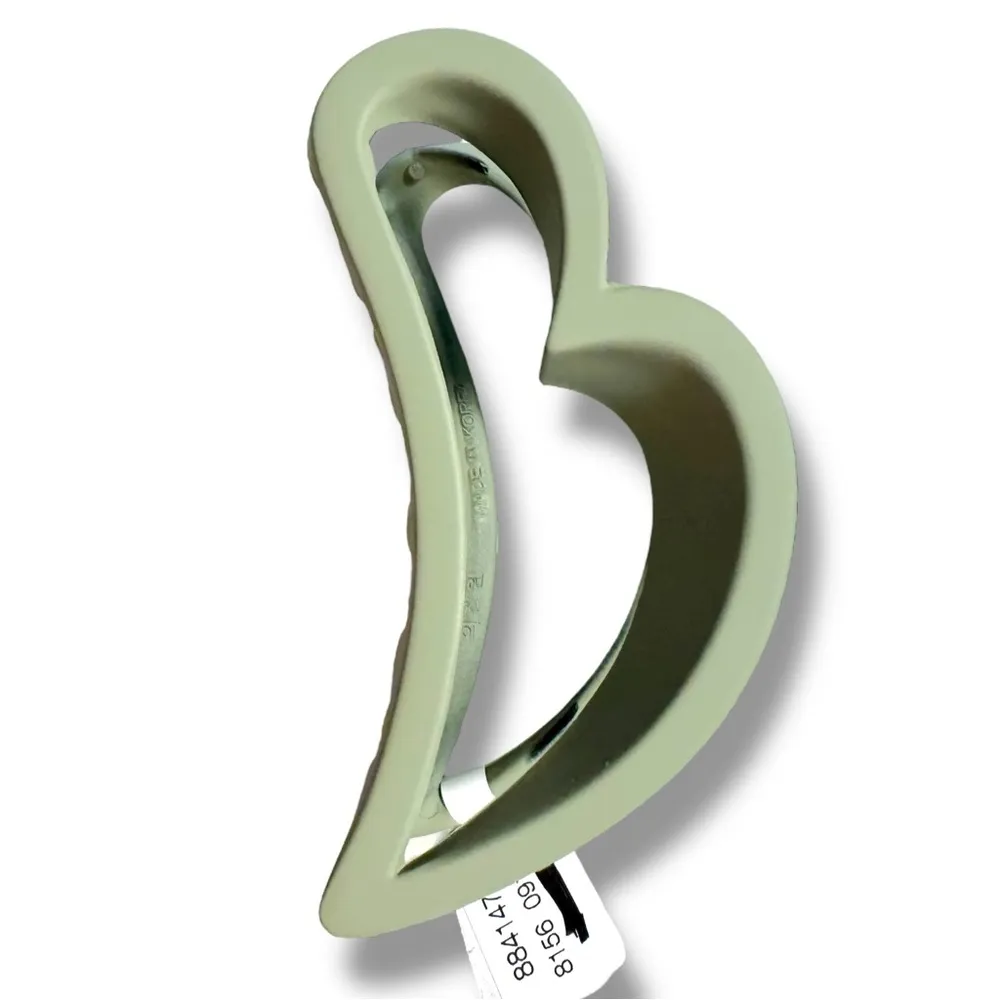 Free People Sparks Claw Heart Shaped Hair Clip in Sage Green NWT - Image 4