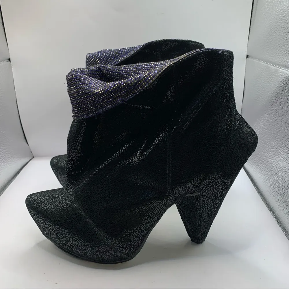 IRREGULAR CHOICE Millennium Falcon Platform Boot Heel - Image 3