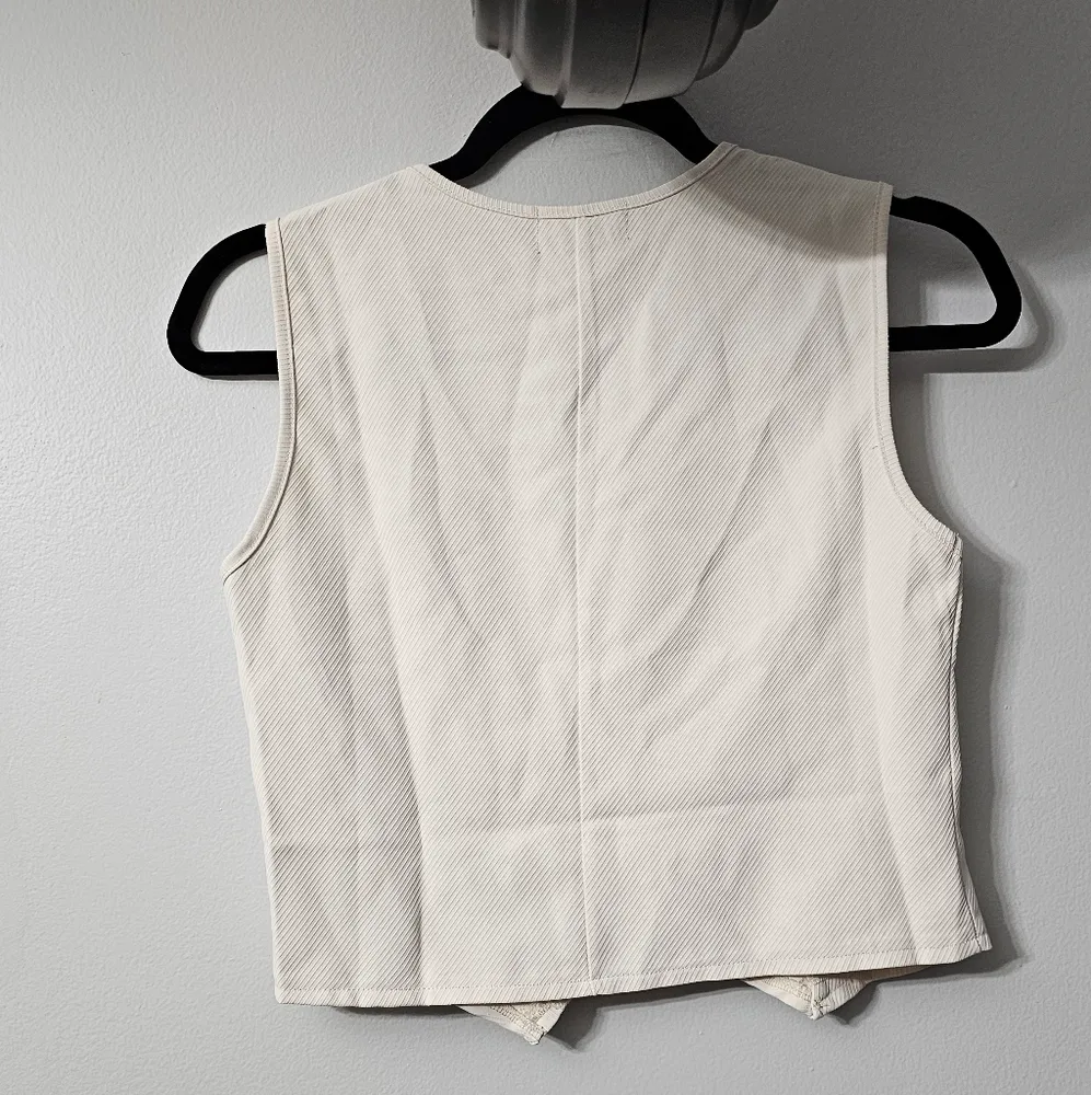Pretty Little Thing Cream Ribbed  Vest - Image 5