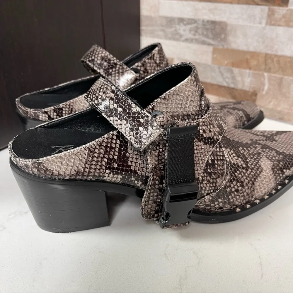 Rebels Slingback Mule Reptile Snake Print Gray Sz 7.5 NWT - Image 4