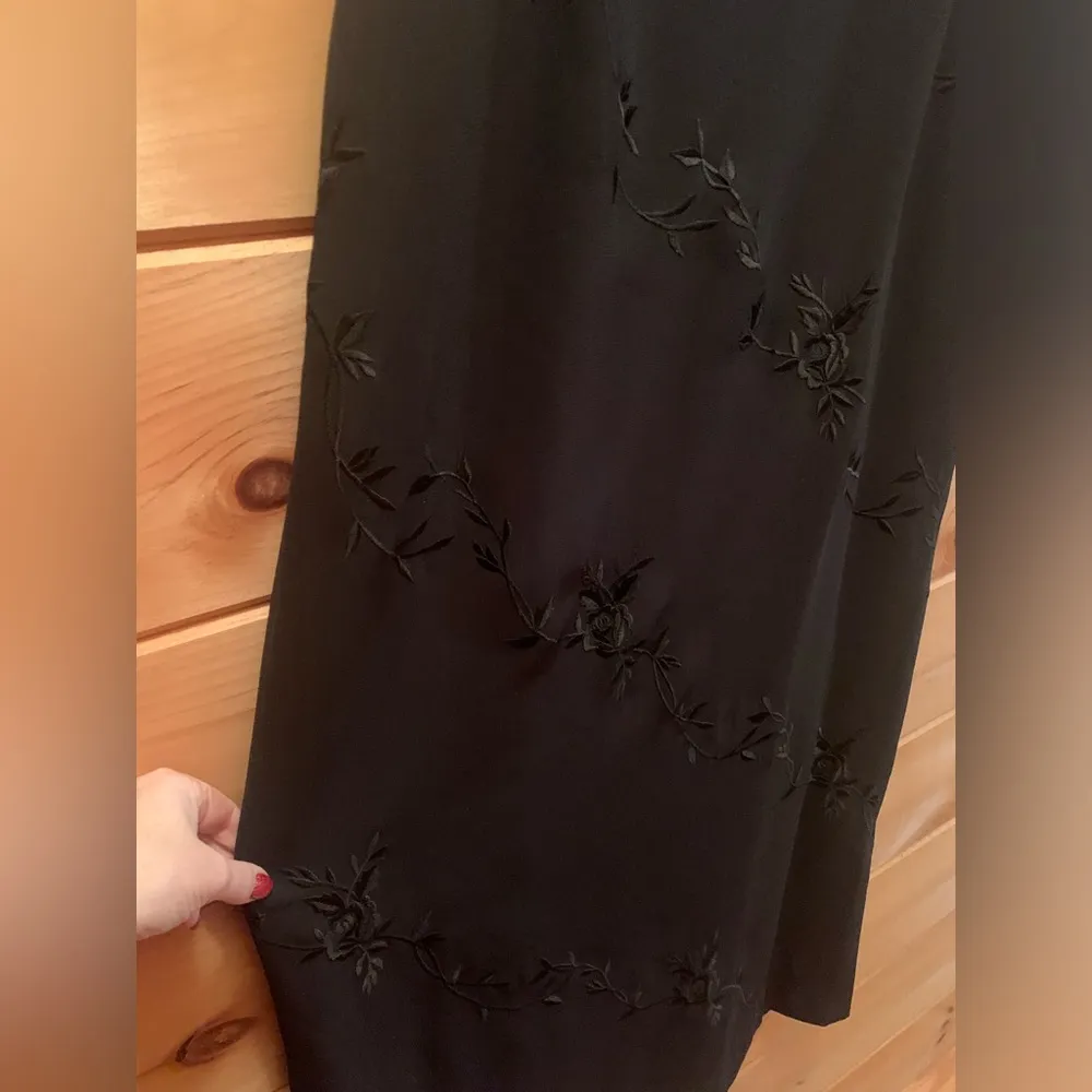 Vtg 90s Plaza South Black Floral Embroidered Sleeveless Sheath Dress Romantic 14 - Image 5