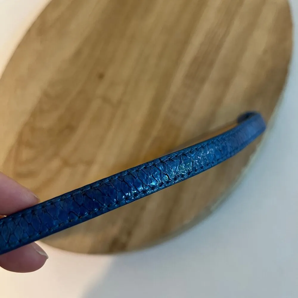 Blue Vegan Leather Adjustable Thin Skinny New York & Co Belt Size XS - Image 3