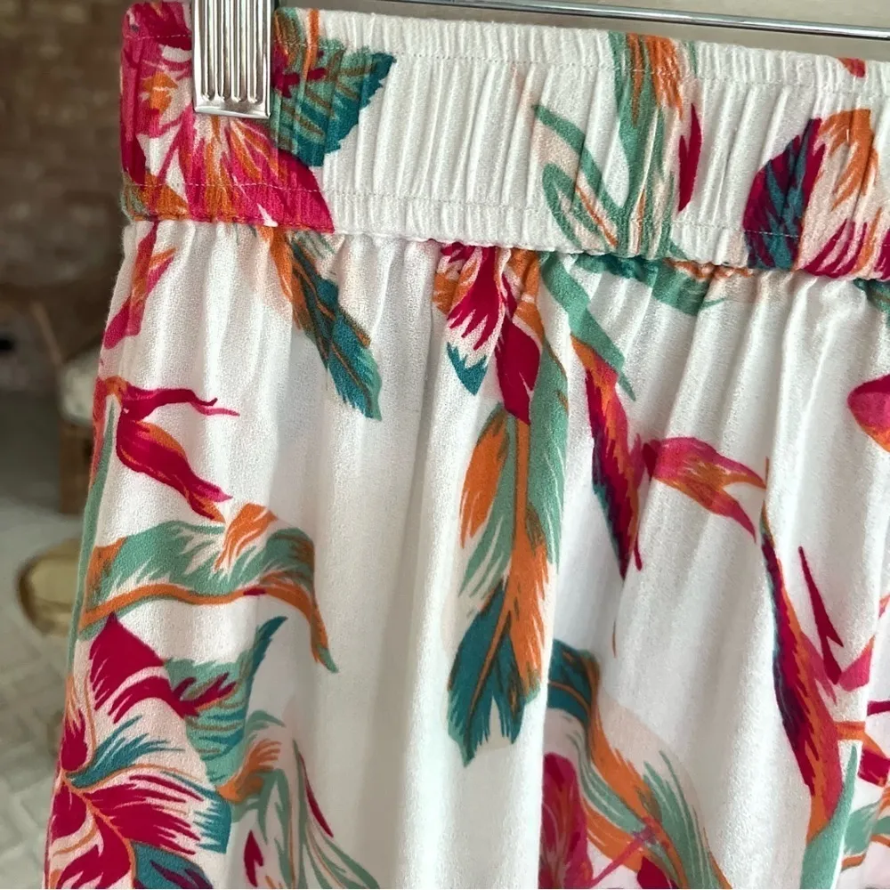 Roxy Shallow End Mini Skirt White Red Floral XS - Image 12