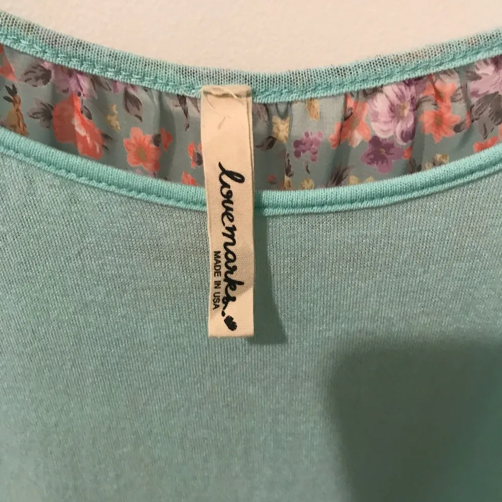 Lovemarks lightweight Mint Green Floral back top M gauzy light sheer spring - Image 3