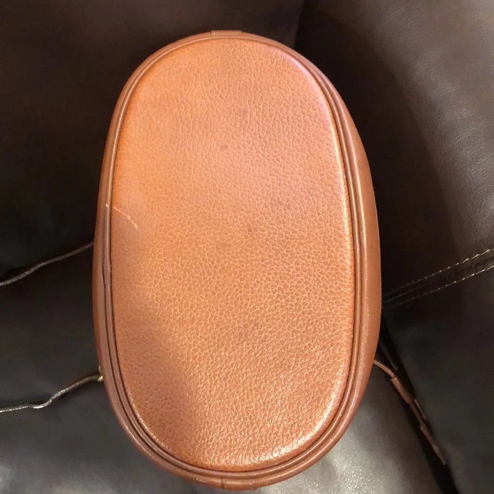 Vintage BURBERRYS Leather Bucket Drawstring Bag Nova Check Lining Authentic - Image 7