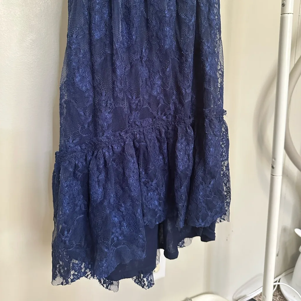 Chelsea & Violet Navy Blue Lace One Shoulder High Low Mini Dress size small - Image 3