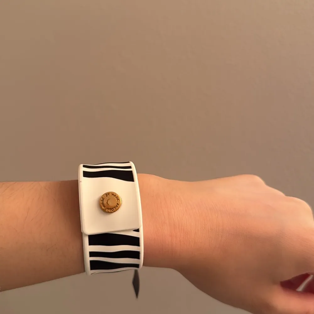 Marc Jacobs Bracelet - Image 6