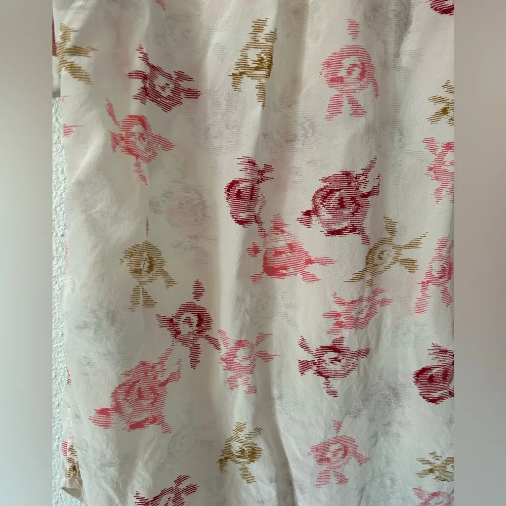 Equipment femme silk floral button down short sleeve top Sz XS - Image 6