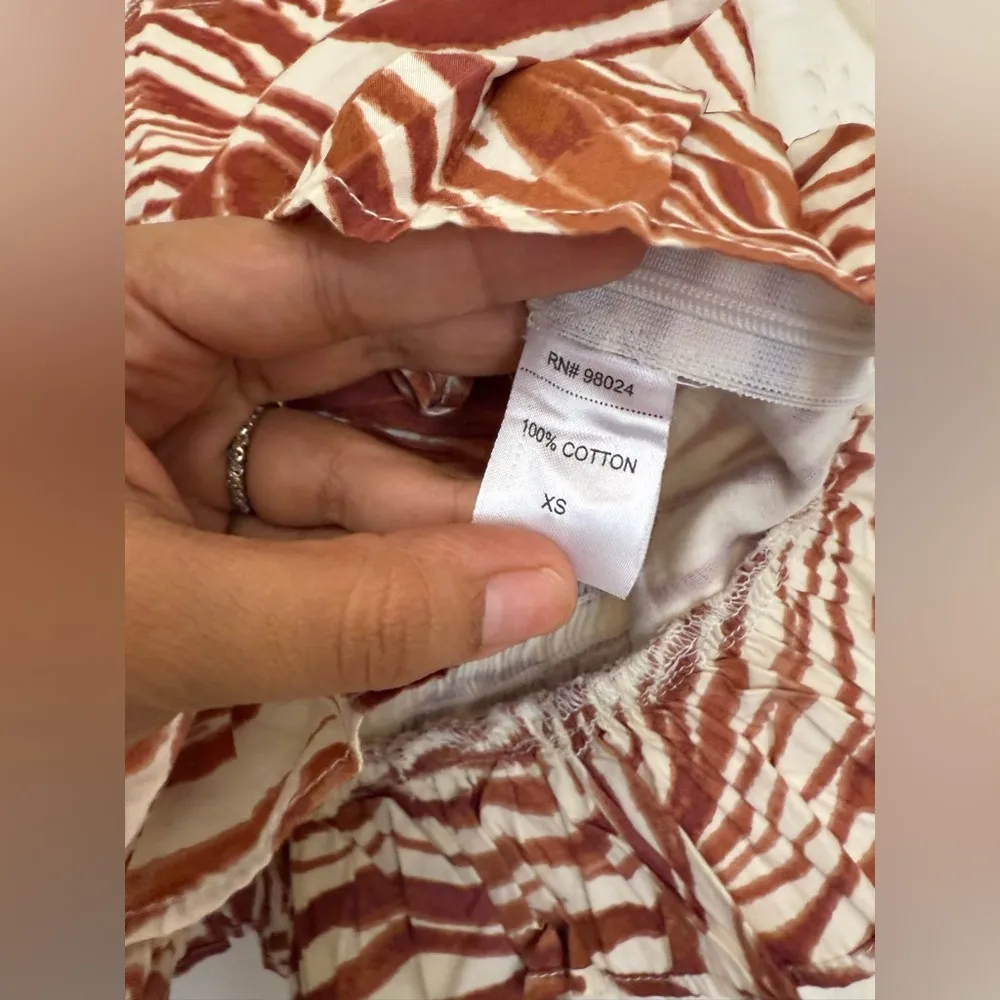 LOVE THE LABEL ANTHROPOLOGIE LOVE THE LABEL SMOCKED EYELET PUFF SLEEVE BLOUSE - Image 7