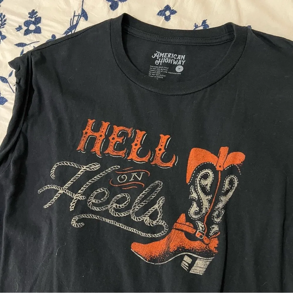 Hell on heels tee Size M - Image 6
