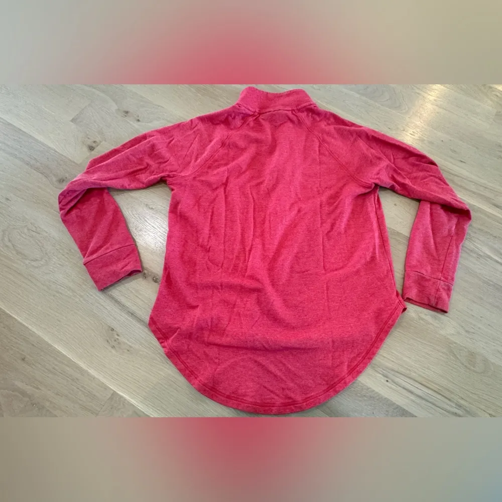 Under Armour women’s threadborne loose fit 1/2 zip long sleeve red size large - Image 5