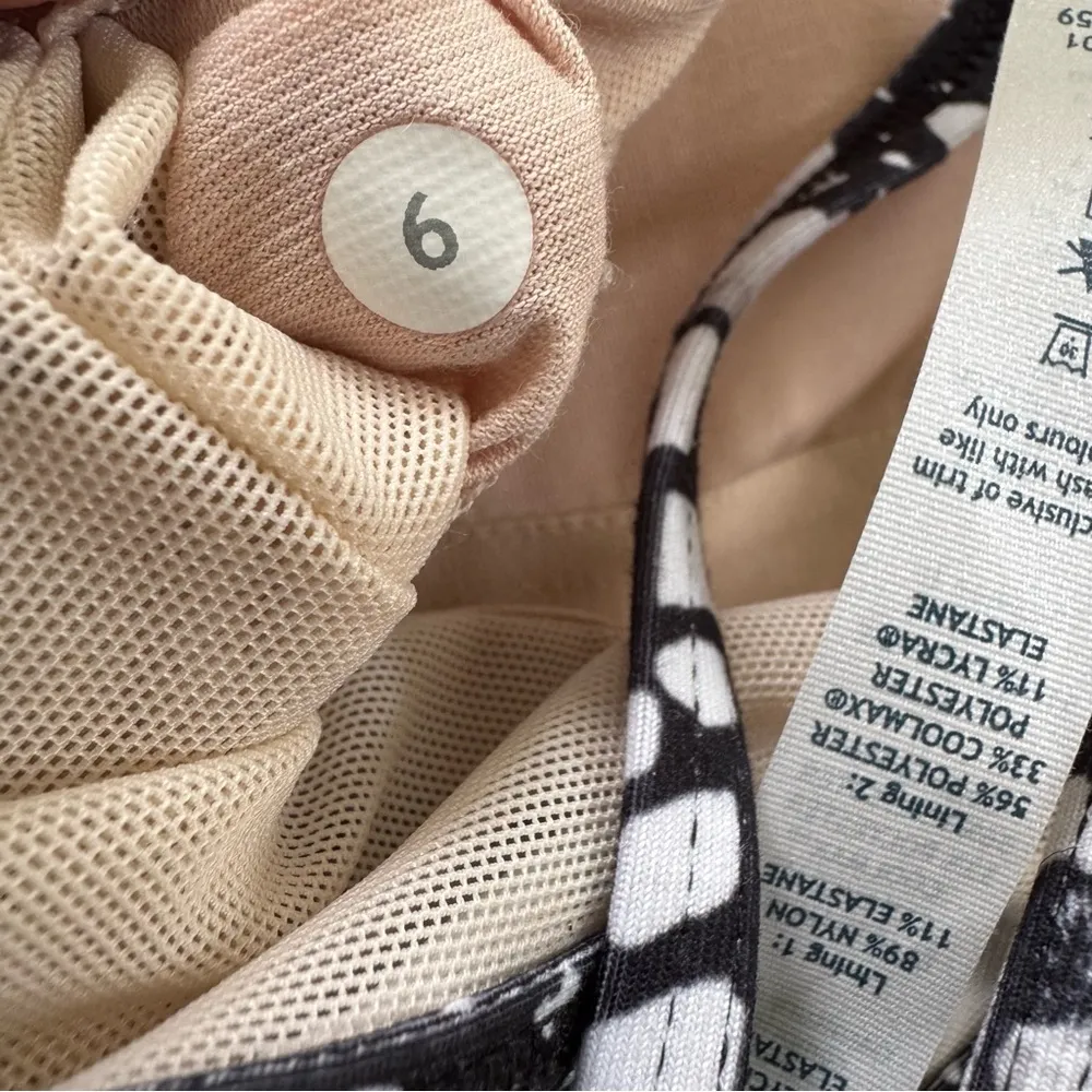 NWT Lululemon Power Y Tank Luon Static Mist White Black Size 6 - Image 10