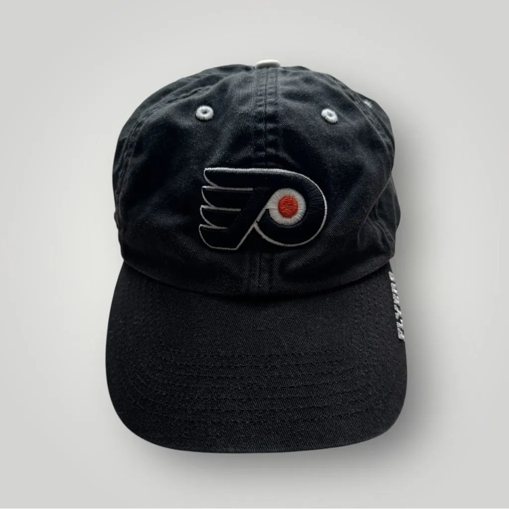Vintage Y2K Black Distressed Philadelphia Flyers NHL Hockey Cap Embroidered Logo - Image 6