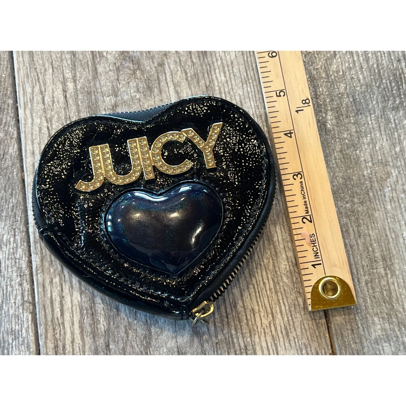 Juicy‎ Couture Black Patent Faux Leather Zip Around Heart Shaped Coin Purse NWOT - Image 3