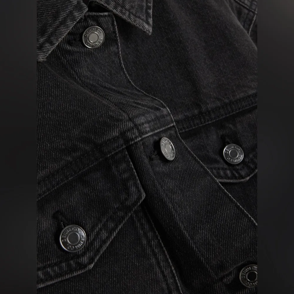 Primark NWOT black faded distressed detail oversized denim jean jacket - Image 2