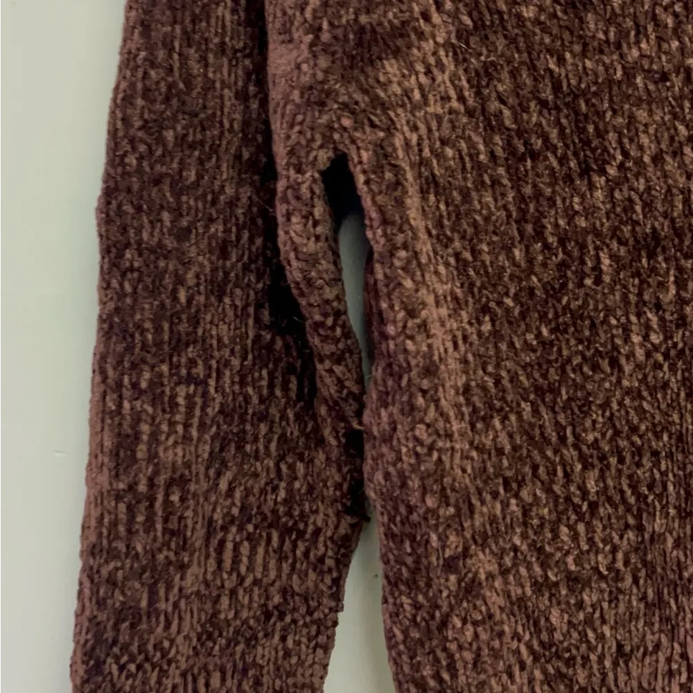 Newport News Sweater - Image 2